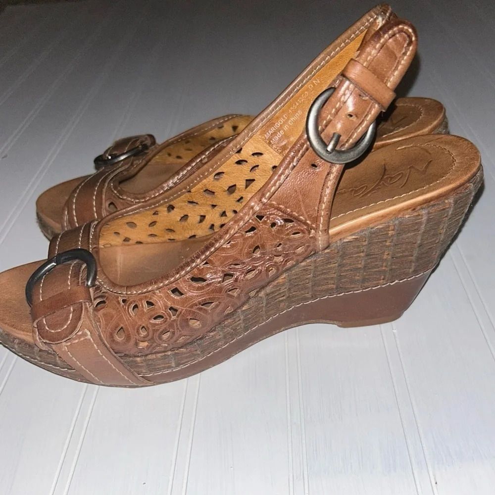 Naya Leather sandals 9N